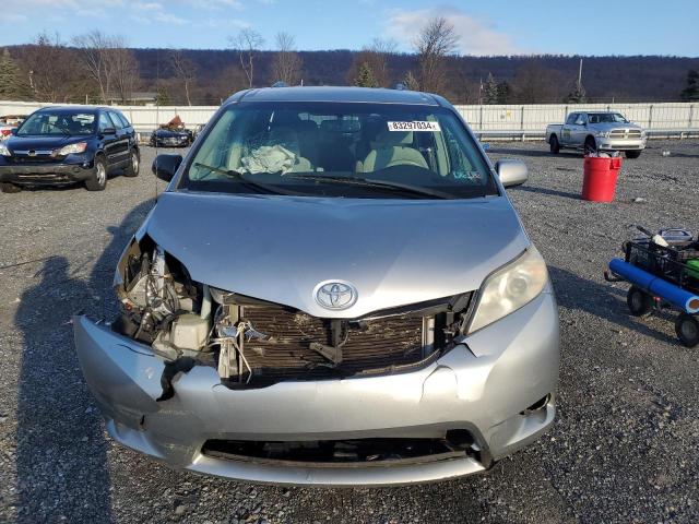 Photo 4 VIN: 5TDKK3DC5BS097205 - TOYOTA SIENNA LE 