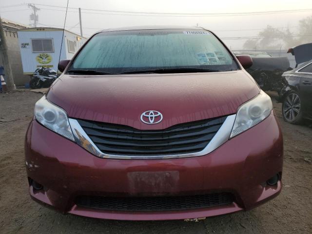 Photo 4 VIN: 5TDKK3DC5BS116402 - TOYOTA SIENNA LE 