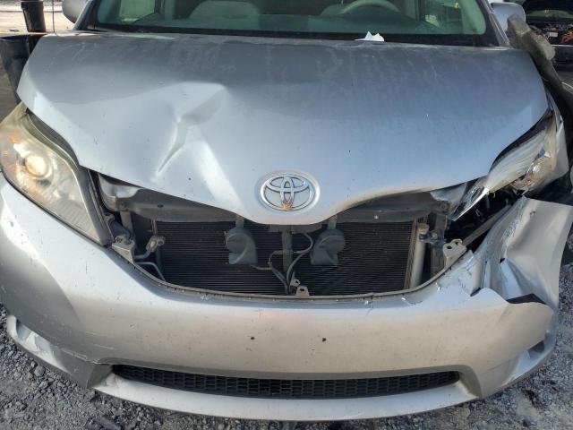 Photo 11 VIN: 5TDKK3DC5BS120742 - TOYOTA SIENNA LE 