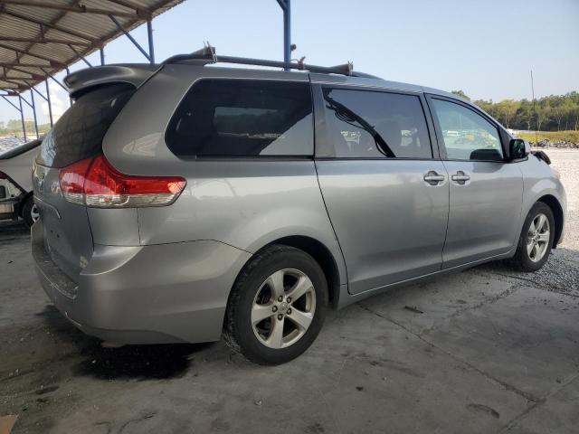 Photo 2 VIN: 5TDKK3DC5BS120742 - TOYOTA SIENNA LE 