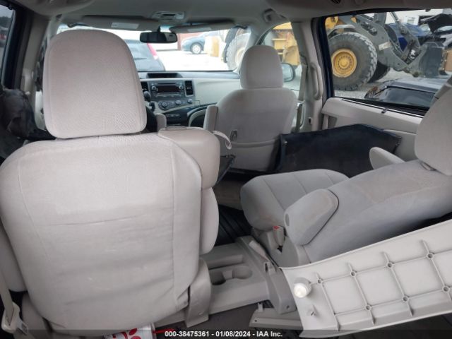 Photo 7 VIN: 5TDKK3DC5BS122443 - TOYOTA SIENNA 