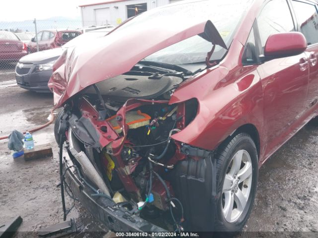 Photo 5 VIN: 5TDKK3DC5BS122877 - TOYOTA SIENNA 