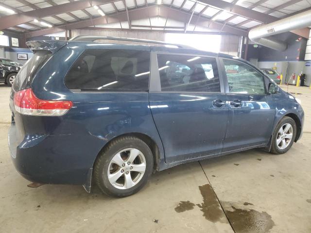 Photo 2 VIN: 5TDKK3DC5BS127285 - TOYOTA SIENNA LE 