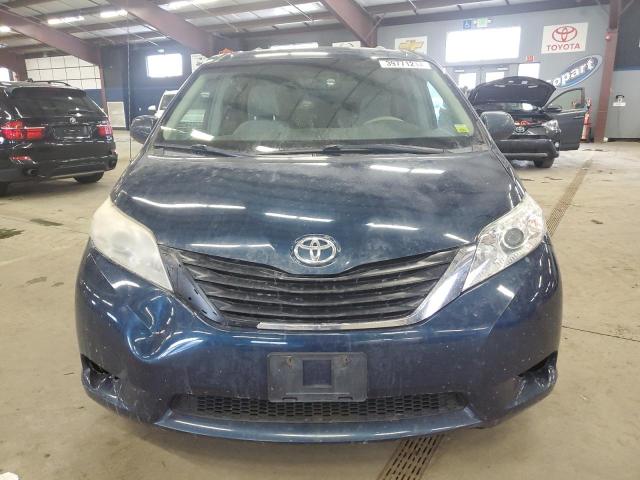 Photo 4 VIN: 5TDKK3DC5BS127285 - TOYOTA SIENNA LE 