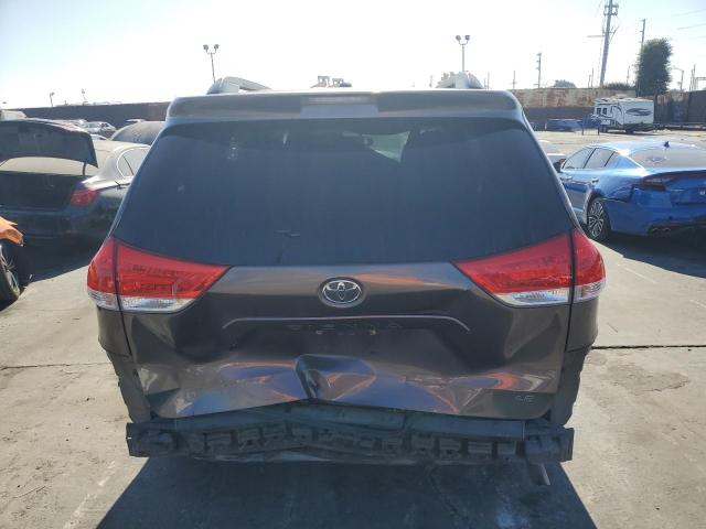 Photo 5 VIN: 5TDKK3DC5BS130039 - TOYOTA SIENNA LE 