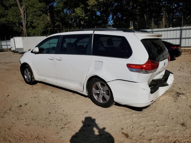 Photo 1 VIN: 5TDKK3DC5BS142949 - TOYOTA SIENNA LE 