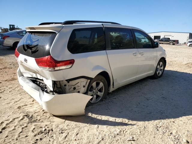 Photo 2 VIN: 5TDKK3DC5BS142949 - TOYOTA SIENNA LE 