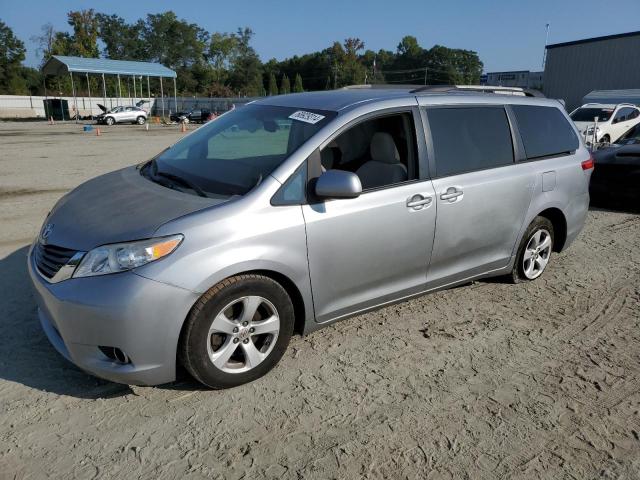 Photo 0 VIN: 5TDKK3DC5BS145012 - TOYOTA SIENNA LE 