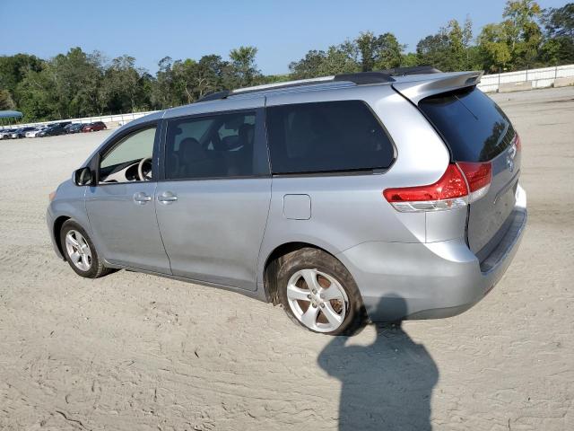 Photo 1 VIN: 5TDKK3DC5BS145012 - TOYOTA SIENNA LE 