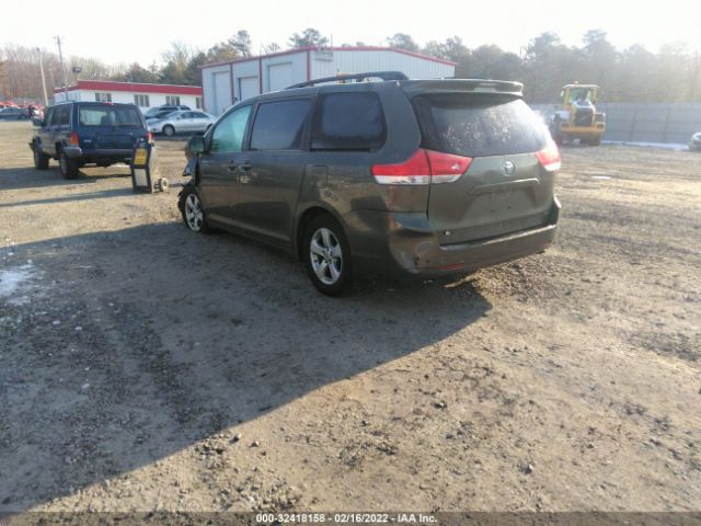 Photo 2 VIN: 5TDKK3DC5BS148587 - TOYOTA SIENNA 