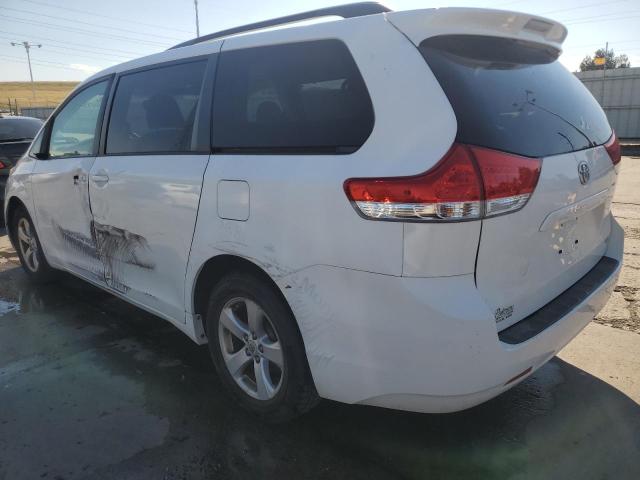 Photo 1 VIN: 5TDKK3DC5BS151358 - TOYOTA SIENNA LE 