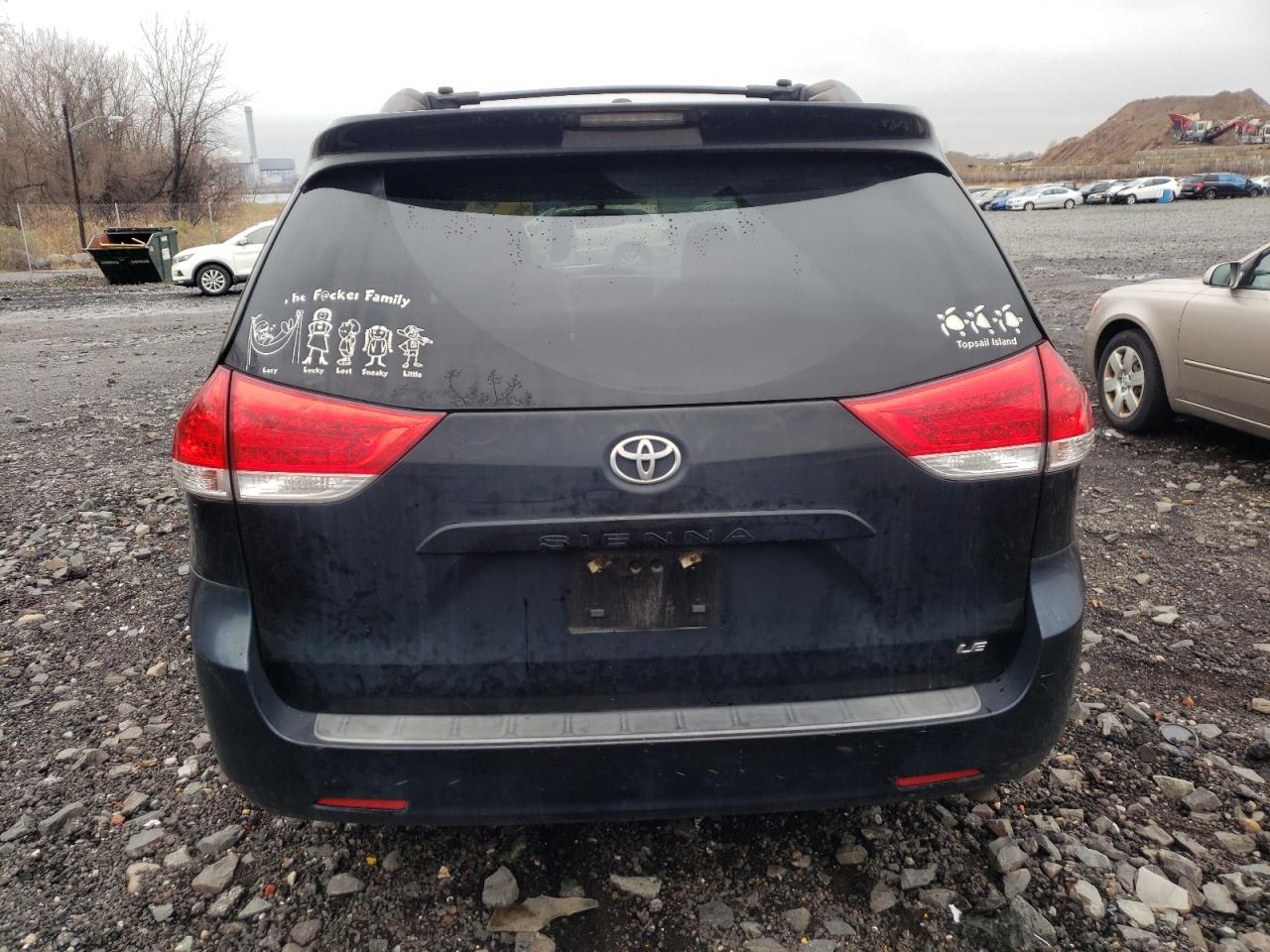 Photo 5 VIN: 5TDKK3DC5BS152154 - TOYOTA SIENNA 