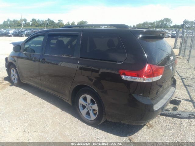 Photo 2 VIN: 5TDKK3DC5BS156043 - TOYOTA SIENNA 