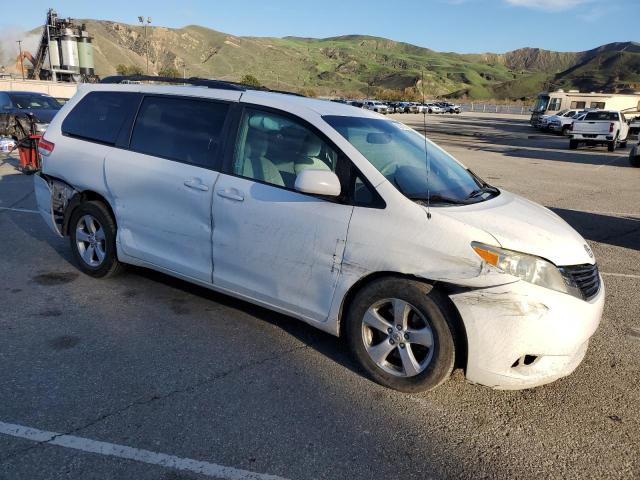 Photo 3 VIN: 5TDKK3DC5BS163395 - TOYOTA SIENNA LE 