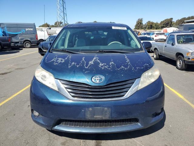 Photo 4 VIN: 5TDKK3DC5BS175370 - TOYOTA SIENNA LE 