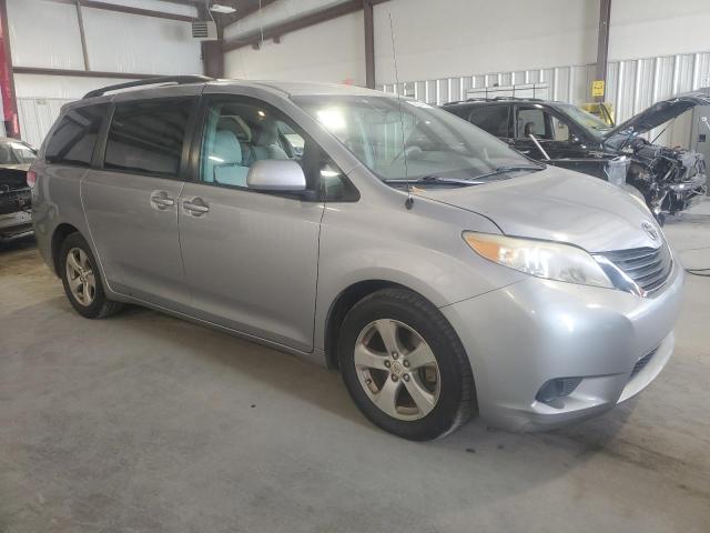 Photo 3 VIN: 5TDKK3DC5CS177914 - TOYOTA SIENNA LE 