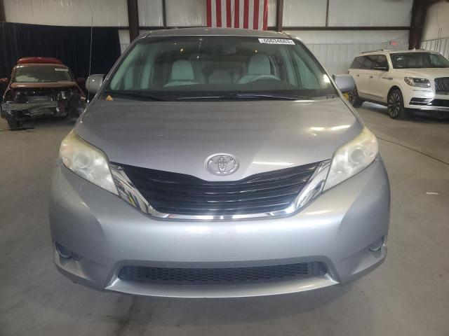 Photo 4 VIN: 5TDKK3DC5CS177914 - TOYOTA SIENNA LE 