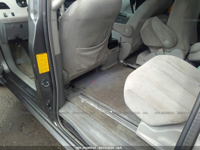 Photo 7 VIN: 5TDKK3DC5CS180313 - TOYOTA SIENNA 