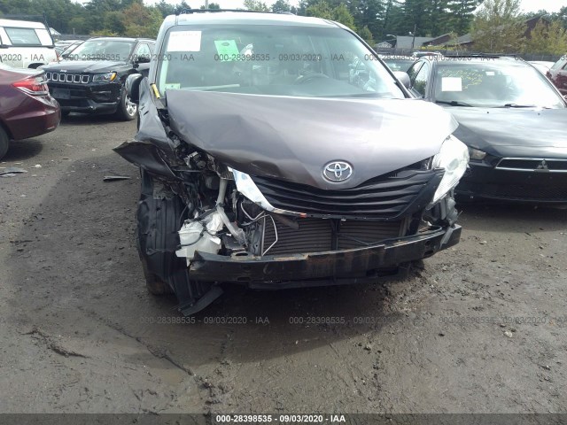 Photo 9 VIN: 5TDKK3DC5CS180313 - TOYOTA SIENNA 