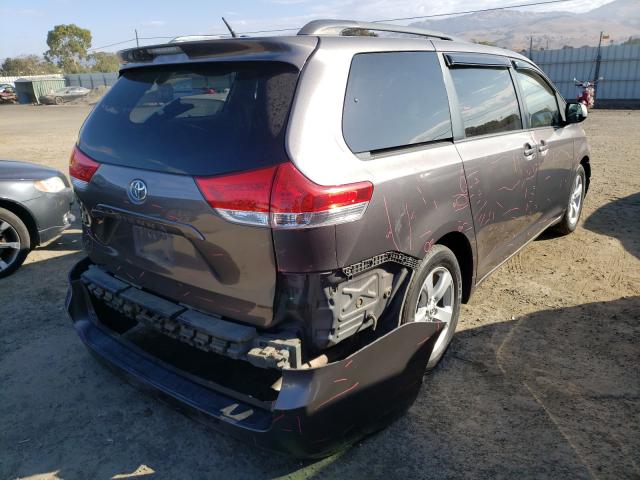 Photo 3 VIN: 5TDKK3DC5CS189321 - TOYOTA SIENNA LE 