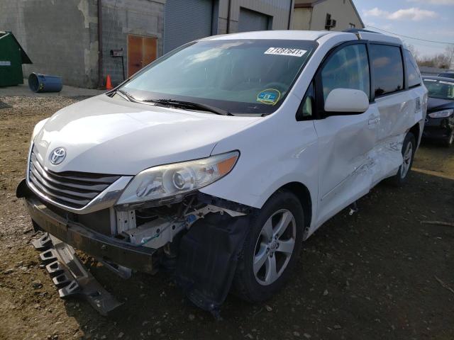 Photo 1 VIN: 5TDKK3DC5CS204688 - TOYOTA SIENNA LE 