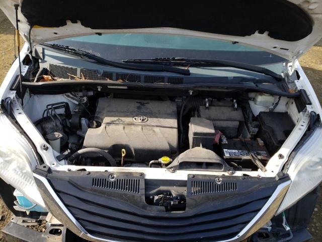 Photo 6 VIN: 5TDKK3DC5CS204688 - TOYOTA SIENNA LE 