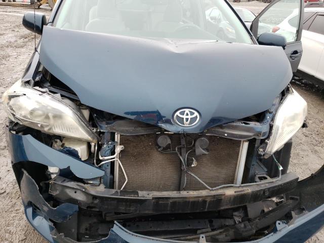 Photo 10 VIN: 5TDKK3DC5CS209048 - TOYOTA SIENNA LE 