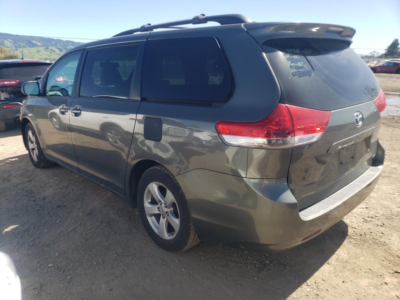 Photo 1 VIN: 5TDKK3DC5CS209924 - TOYOTA SIENNA 