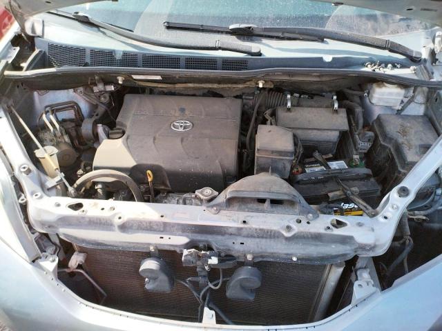 Photo 6 VIN: 5TDKK3DC5CS211835 - TOYOTA SIENNA LE 