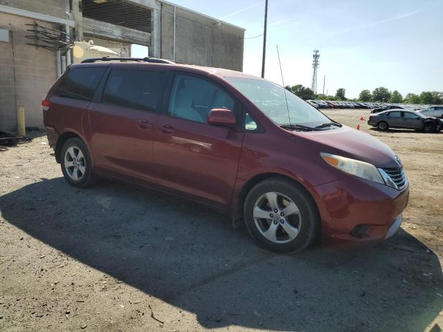 Photo 3 VIN: 5TDKK3DC5CS218588 - TOYOTA SIENNA LE 