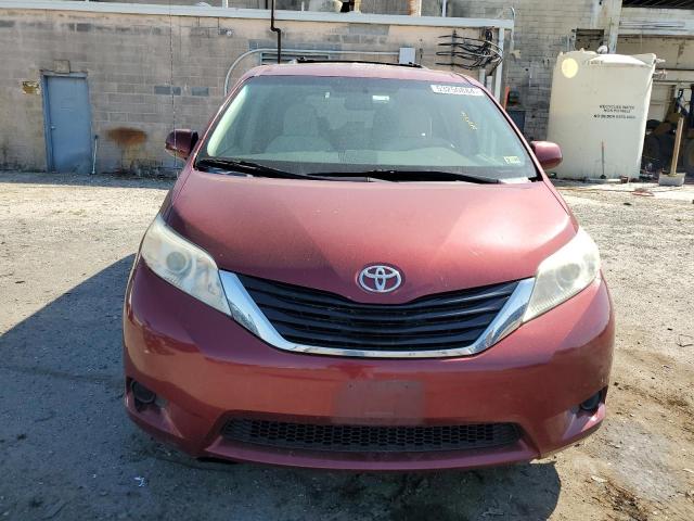 Photo 4 VIN: 5TDKK3DC5CS218588 - TOYOTA SIENNA LE 