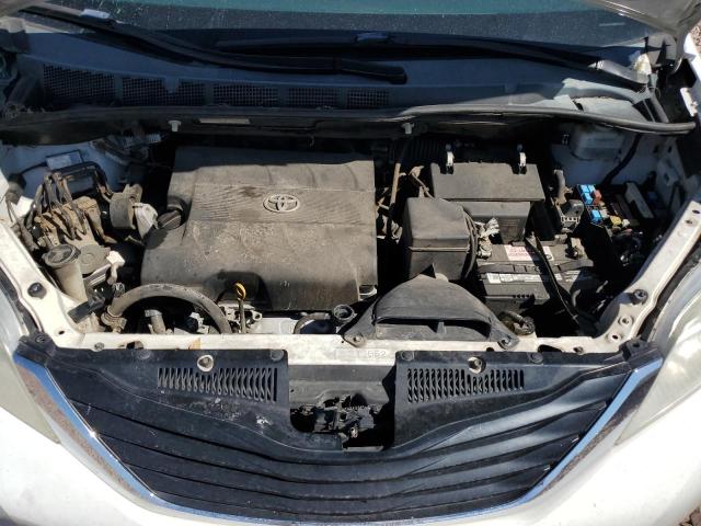 Photo 11 VIN: 5TDKK3DC5CS226173 - TOYOTA SIENNA LE 