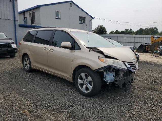 Photo 3 VIN: 5TDKK3DC5CS235228 - TOYOTA SIENNA LE 