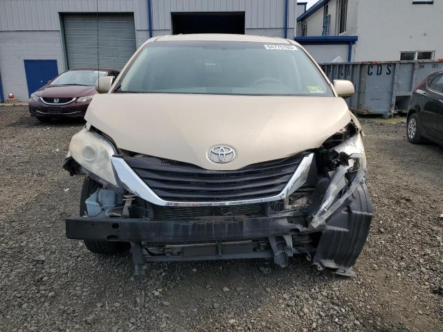 Photo 4 VIN: 5TDKK3DC5CS235228 - TOYOTA SIENNA LE 