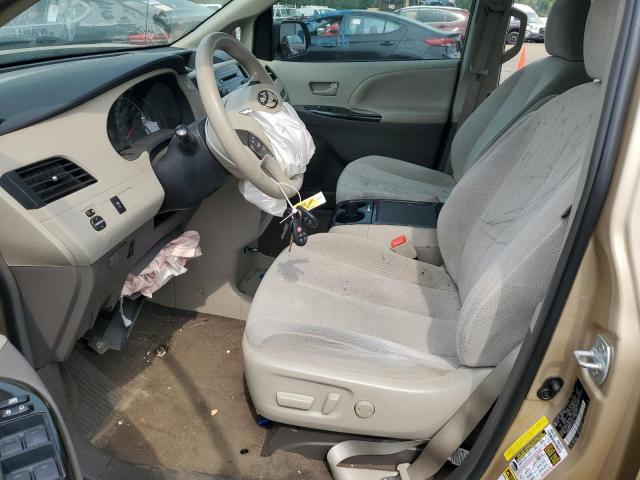 Photo 6 VIN: 5TDKK3DC5CS235228 - TOYOTA SIENNA LE 