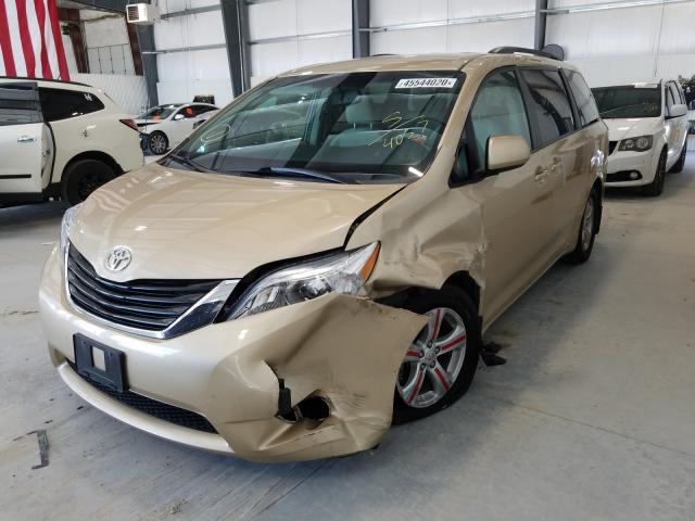 Photo 1 VIN: 5TDKK3DC5CS244057 - TOYOTA SIENNA LE 