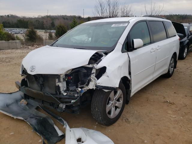 Photo 1 VIN: 5TDKK3DC5CS250750 - TOYOTA SIENNA LE 