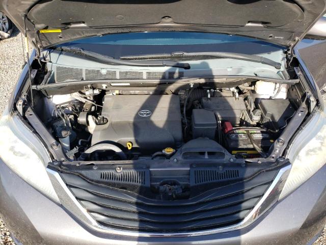 Photo 11 VIN: 5TDKK3DC5CS268178 - TOYOTA SIENNA LE 