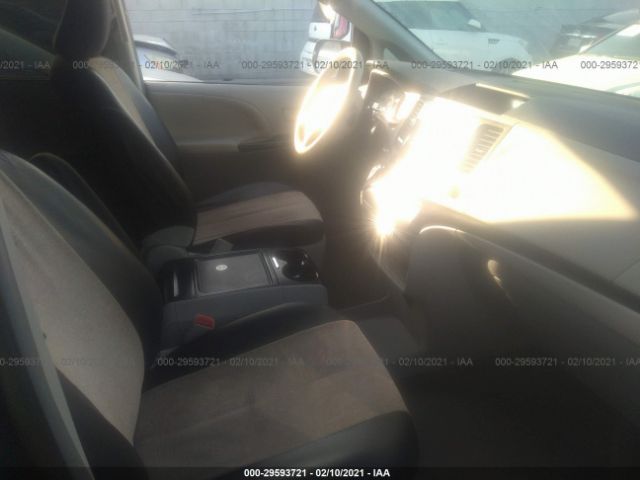 Photo 4 VIN: 5TDKK3DC5CS271713 - TOYOTA SIENNA 