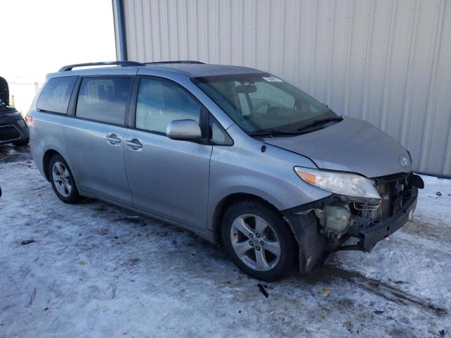 Photo 3 VIN: 5TDKK3DC5DS299870 - TOYOTA SIENNA LE 