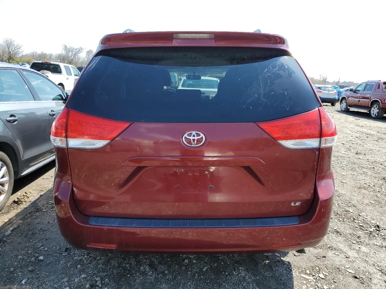 Photo 5 VIN: 5TDKK3DC5DS309863 - TOYOTA SIENNA 