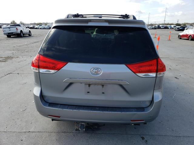 Photo 5 VIN: 5TDKK3DC5DS322256 - TOYOTA SIENNA LE 