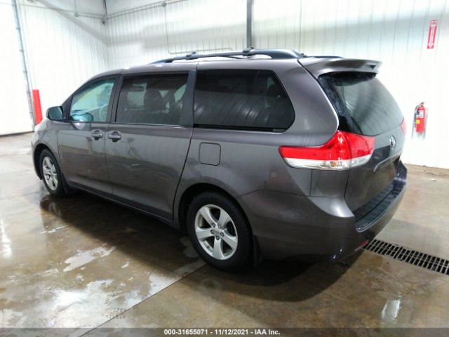 Photo 2 VIN: 5TDKK3DC5DS323116 - TOYOTA SIENNA 