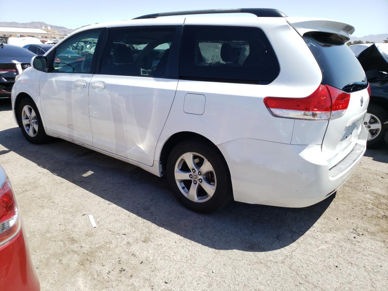 Photo 1 VIN: 5TDKK3DC5DS329451 - TOYOTA SIENNA 