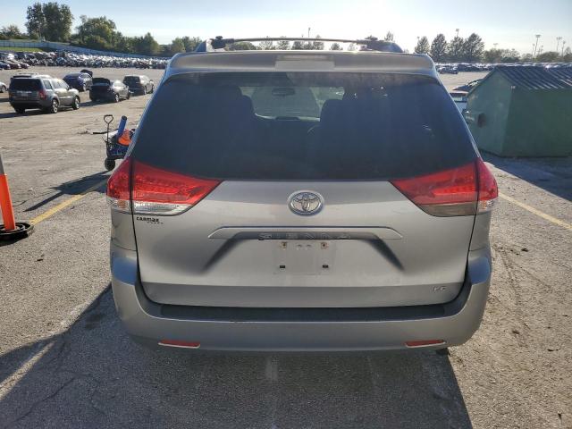 Photo 5 VIN: 5TDKK3DC5DS332673 - TOYOTA SIENNA LE 