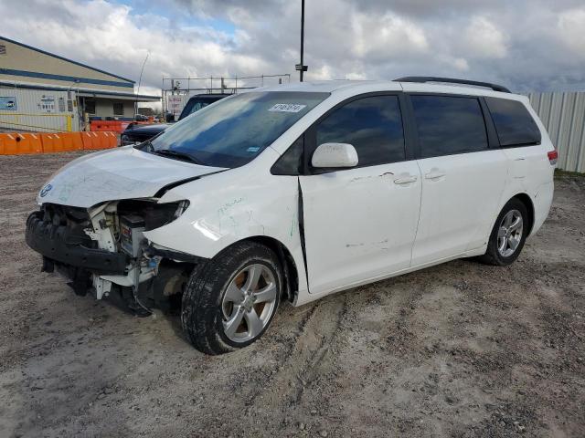 Photo 0 VIN: 5TDKK3DC5DS333385 - TOYOTA SIENNA LE 