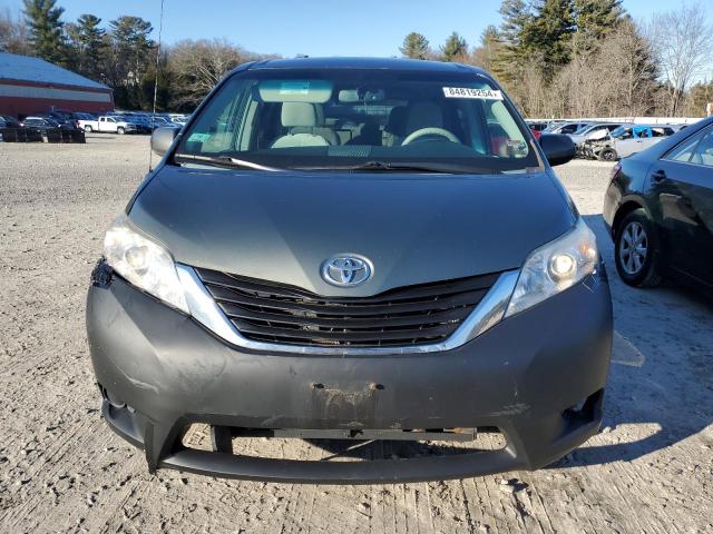 Photo 4 VIN: 5TDKK3DC5DS337355 - TOYOTA SIENNA LE 