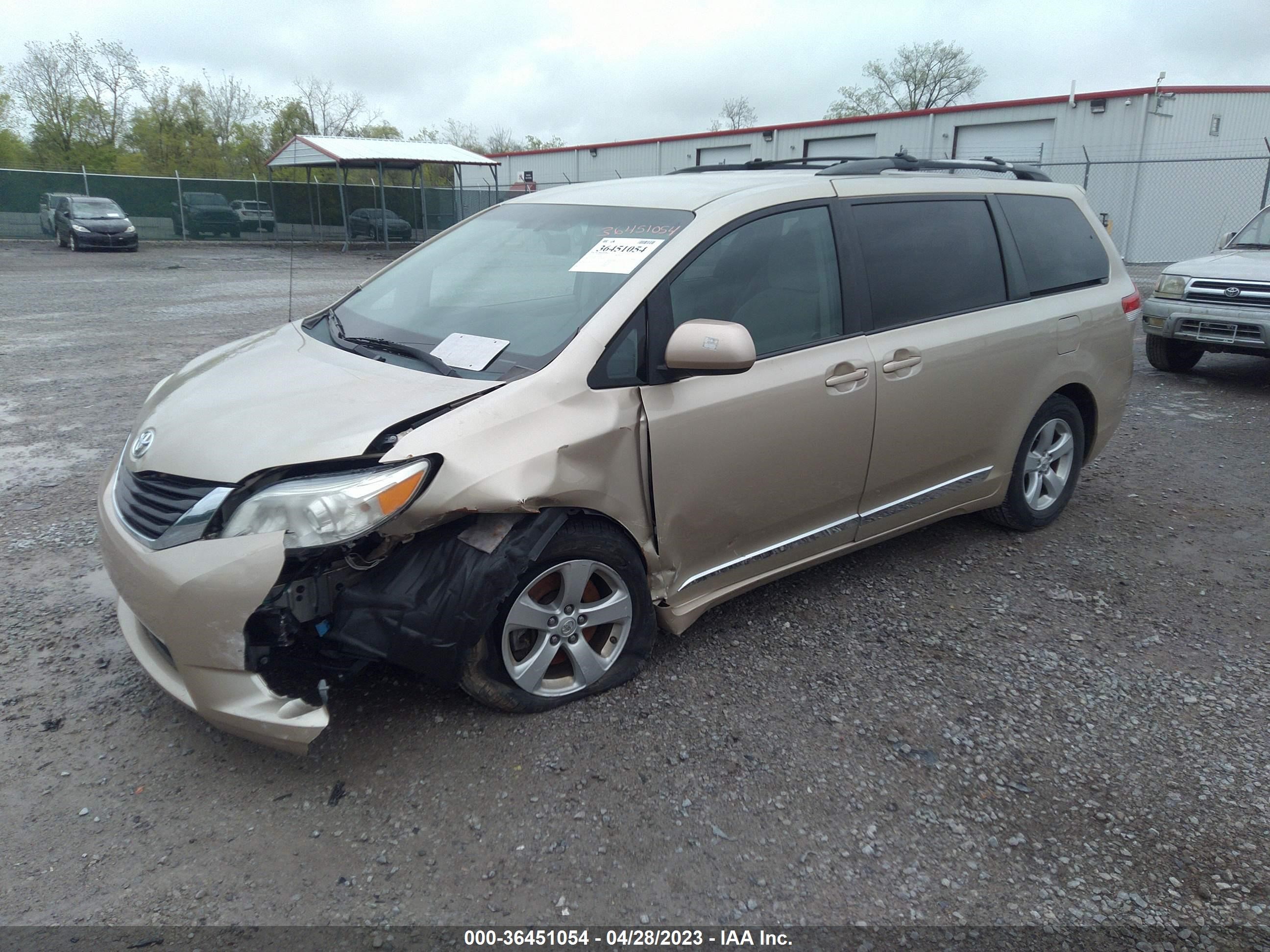 Photo 1 VIN: 5TDKK3DC5DS339347 - TOYOTA SIENNA 