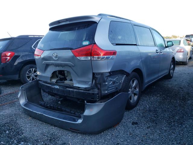 Photo 3 VIN: 5TDKK3DC5DS347383 - TOYOTA SIENNA LE 