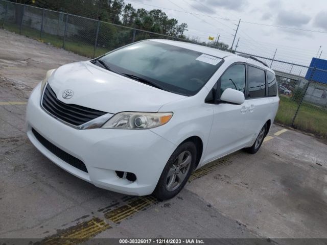 Photo 1 VIN: 5TDKK3DC5DS358240 - TOYOTA SIENNA 